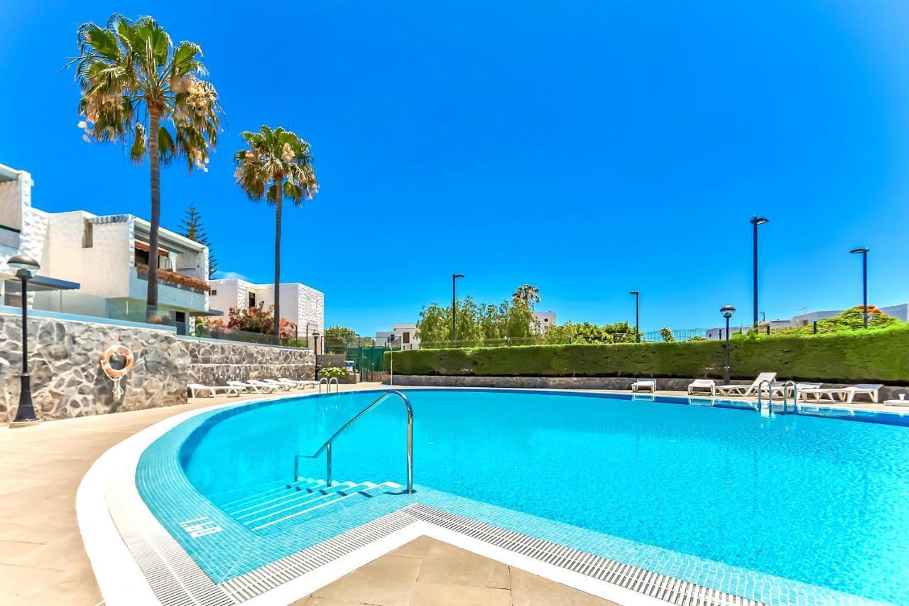 Apartment Near Playa De Las Americas With Wifi And Pool, Tenerife Sur Luaran gambar