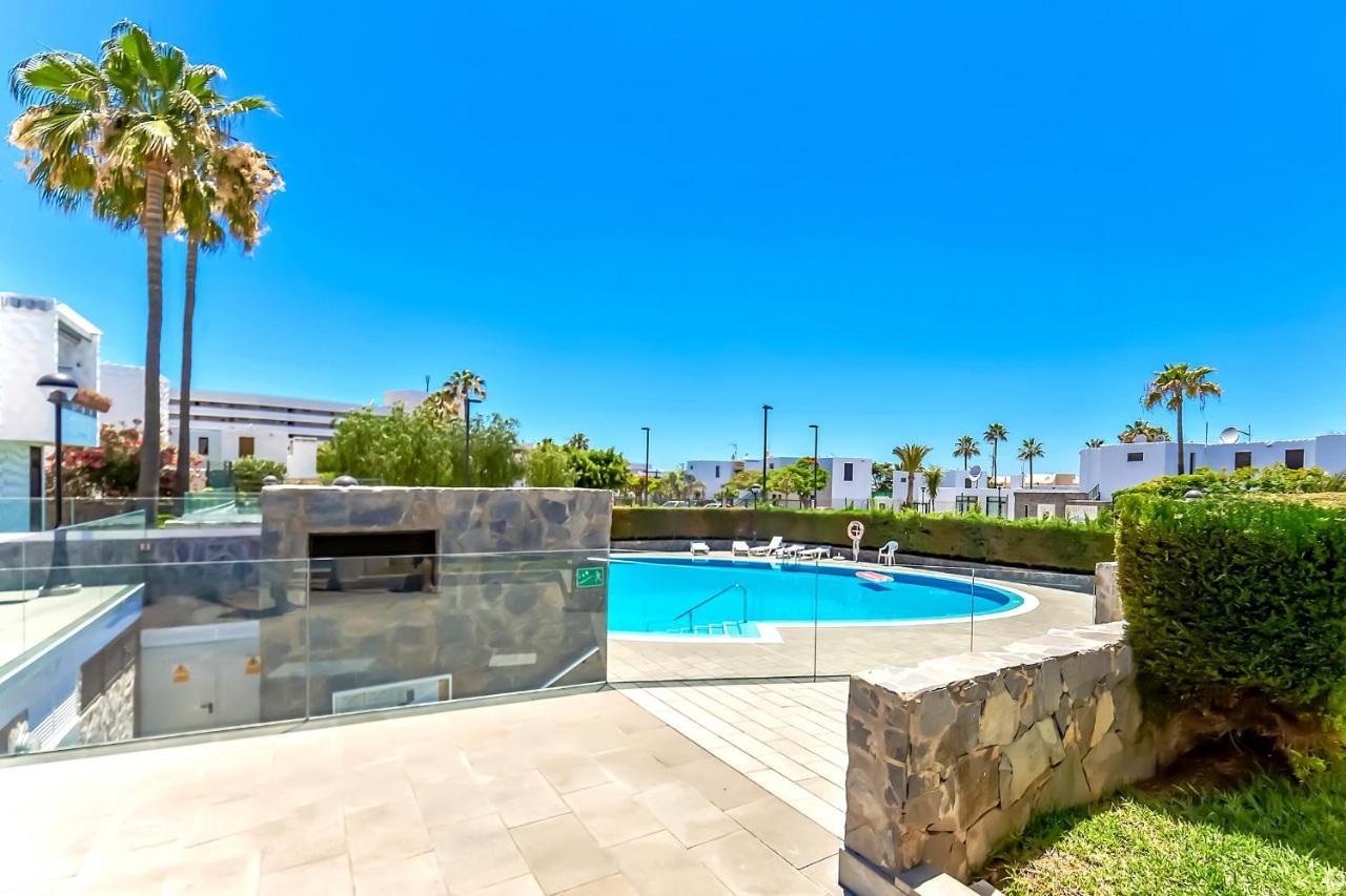 Apartment Near Playa De Las Americas With Wifi And Pool, Tenerife Sur Luaran gambar